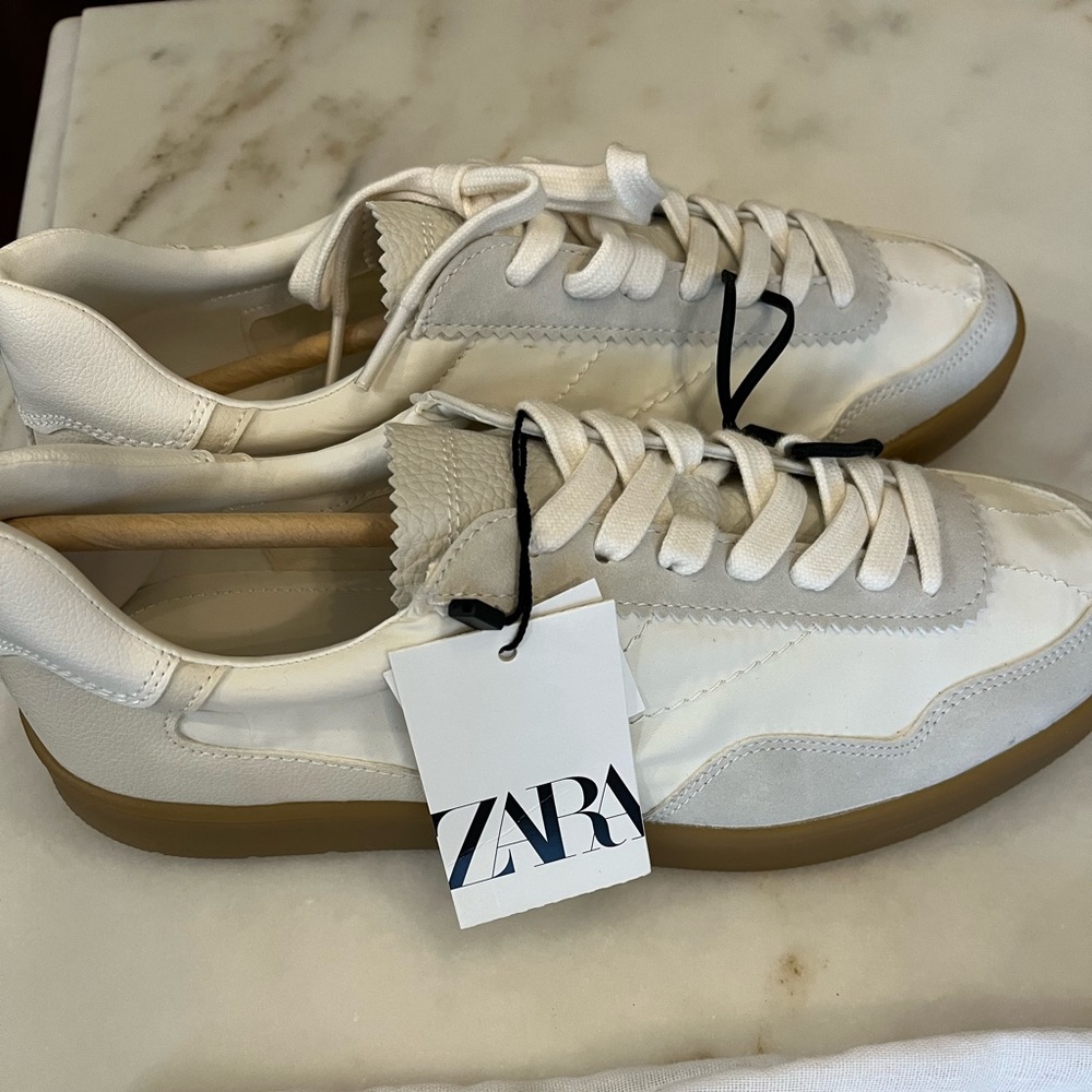 Brand NWT Zara Sneakers! Size 39 / US 8